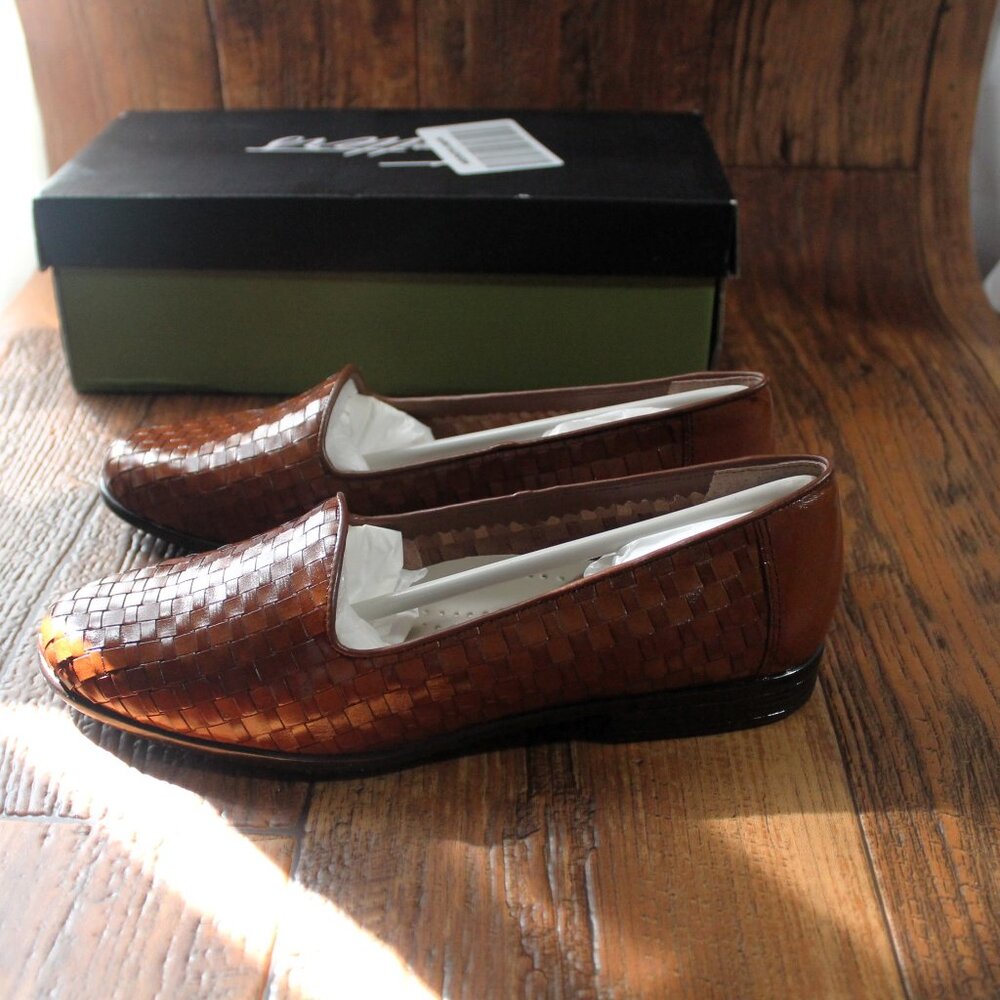 NIB Trotters "Liz" Woven Loafers, Brown Leather, 7.5M - Picture 2 of 11